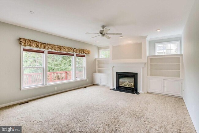 Building Photo - 26161 Rachel Hill Dr