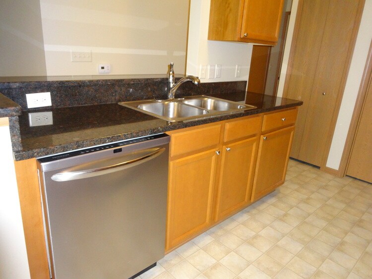 Building Photo - 1065 Reimer Rd