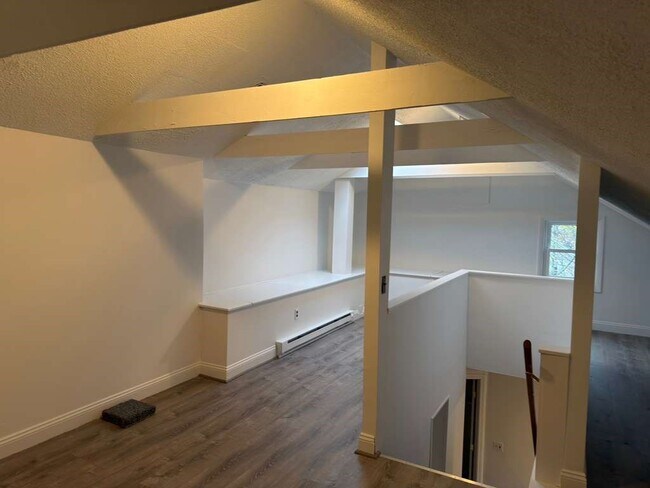 Building Photo - 37 Exchange St