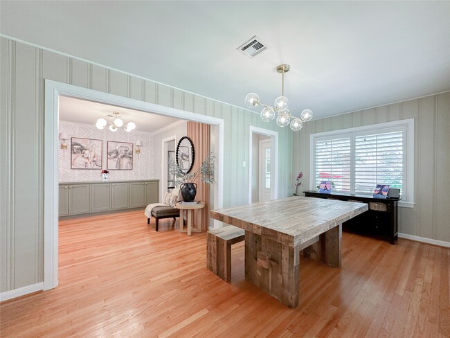 Building Photo - 3107 Broadmead Dr