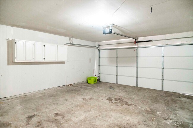 Building Photo - 17003 Enchanted Cir W