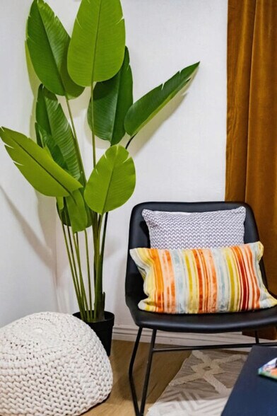 Building Photo - 170 E 100 N