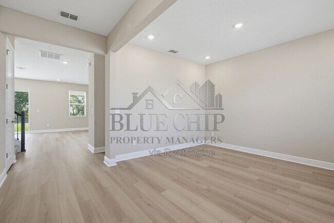 Building Photo - 1129 British Cir