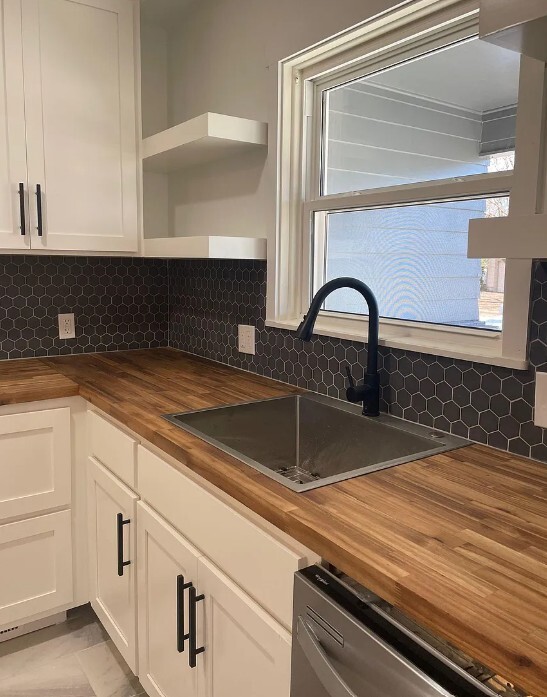 Building Photo - 1108 S Orchard St