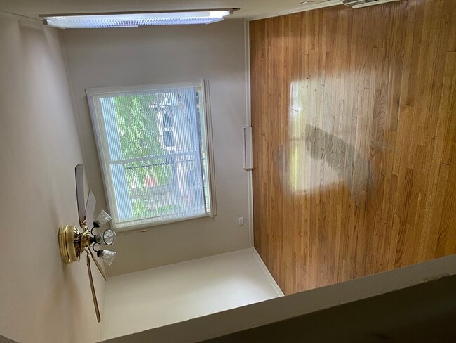 Building Photo - 440 N Cleveland Ave