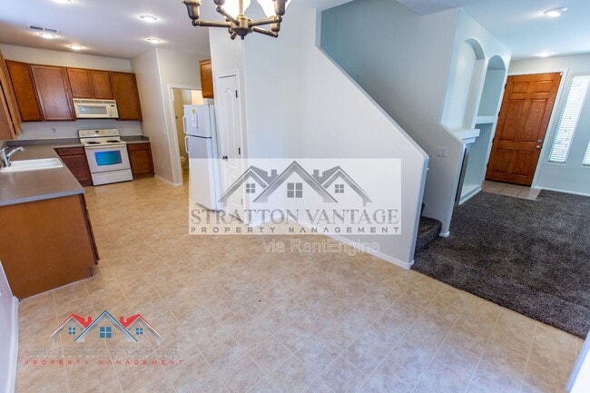 Building Photo - 1247 S Emmett Dr