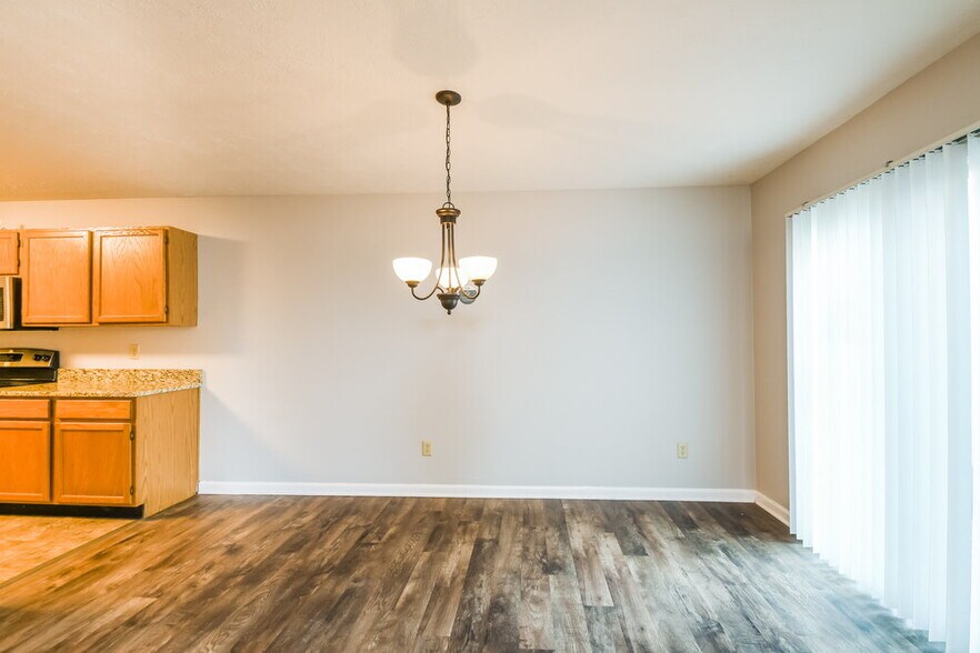 Building Photo - 9875 Worthington Blvd