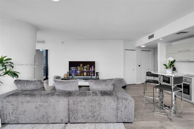 Building Photo - 55 SW 9th St