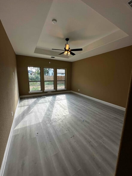 Building Photo - 15318 Capri Ln