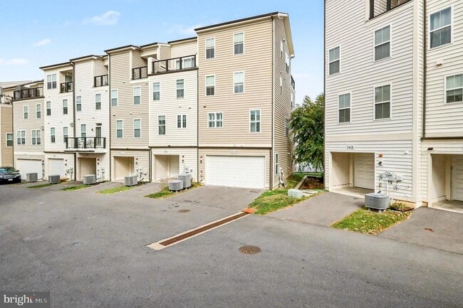 Building Photo - 2418 Auden Dr