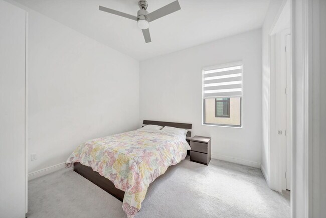 Building Photo - 12055 Lake Trail Ln