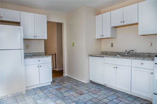 Building Photo - 8 Fillmore Ct