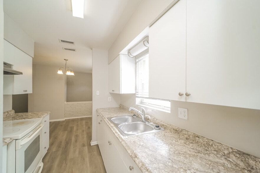 Building Photo - 4346 Tufts Ave