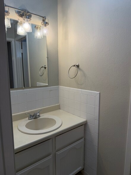 Building Photo - 3501 McDonell Ave