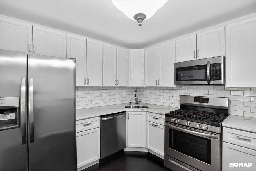 Building Photo - 30 Scherer Ct