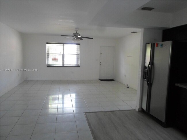 Building Photo - 60 NE 184th Terrace