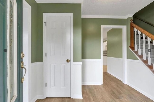 Building Photo - 1880 Meadowchase Ct