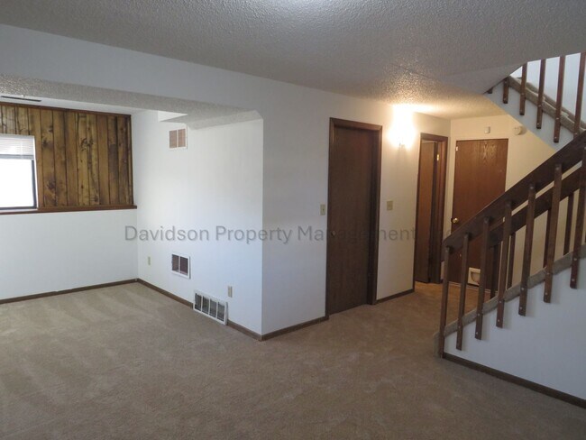 Building Photo - 7615 Rickshaw Dr