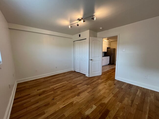 7528#12 - Penn Avenue Properties
