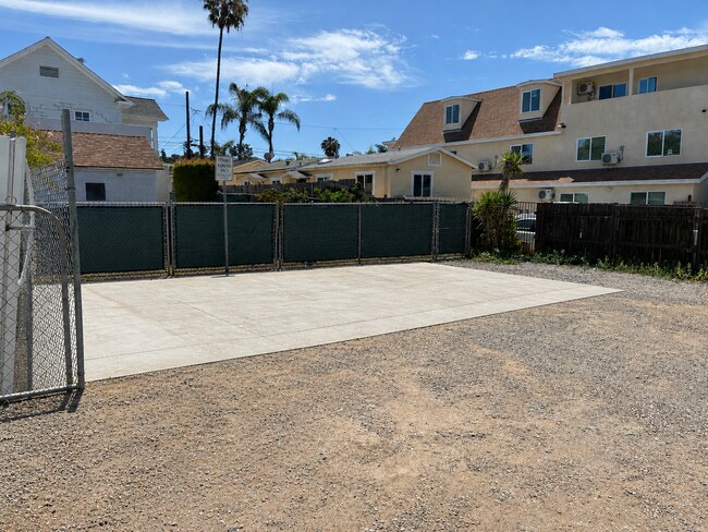 Building Photo - 4874-4876 Palm Avenue