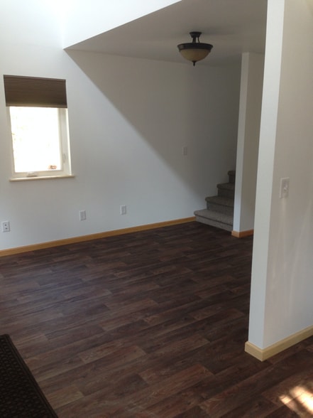 Building Photo - 24772 Amber Dr