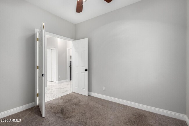 Building Photo - 3704 E Wyatt Way
