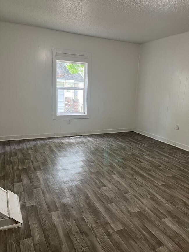 Building Photo - More Space, More Possibilities, More Room to Call Home!