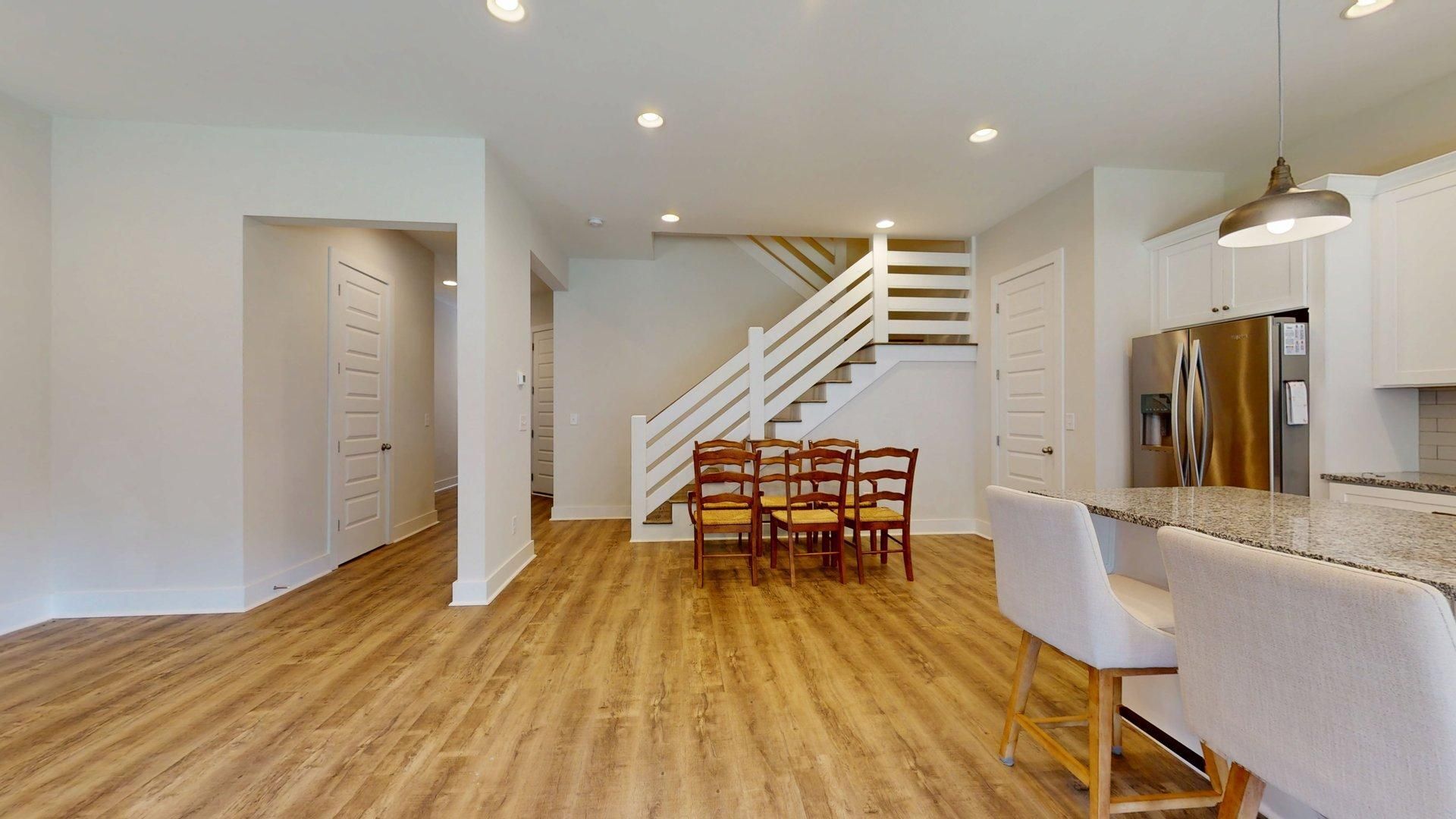 Building Photo - Owens Crossing Townhome