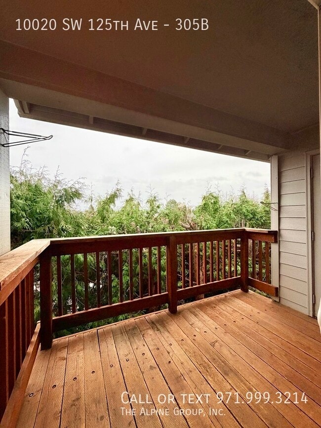 Building Photo - 10020 SW 125th Ave