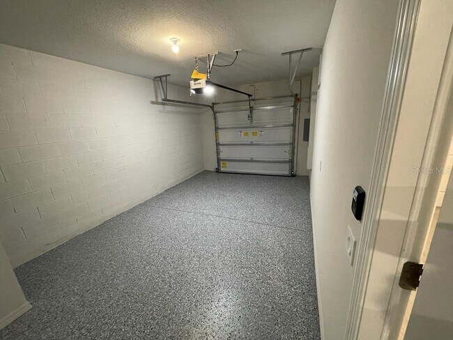 Building Photo - 418 Legacy Lp