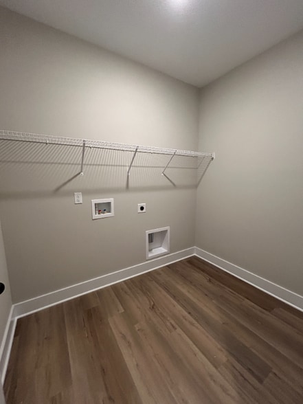 Building Photo - 122 Roseberry St