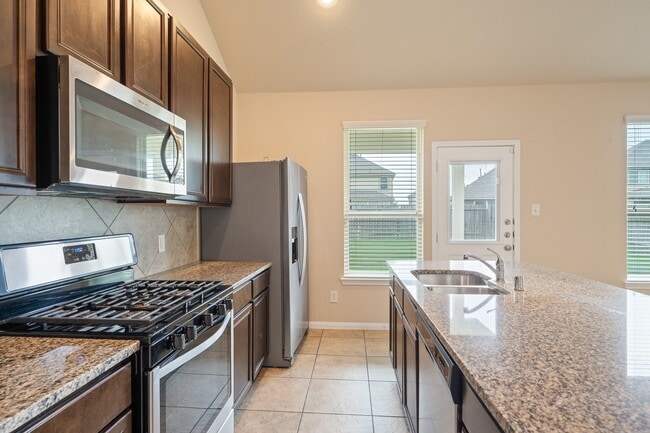Building Photo - 3530 Vivaldi Dr