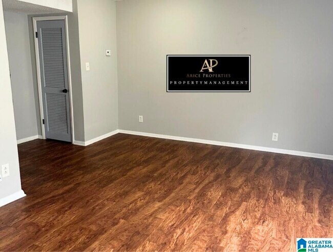 Building Photo - 820 Beacon Pkwy E