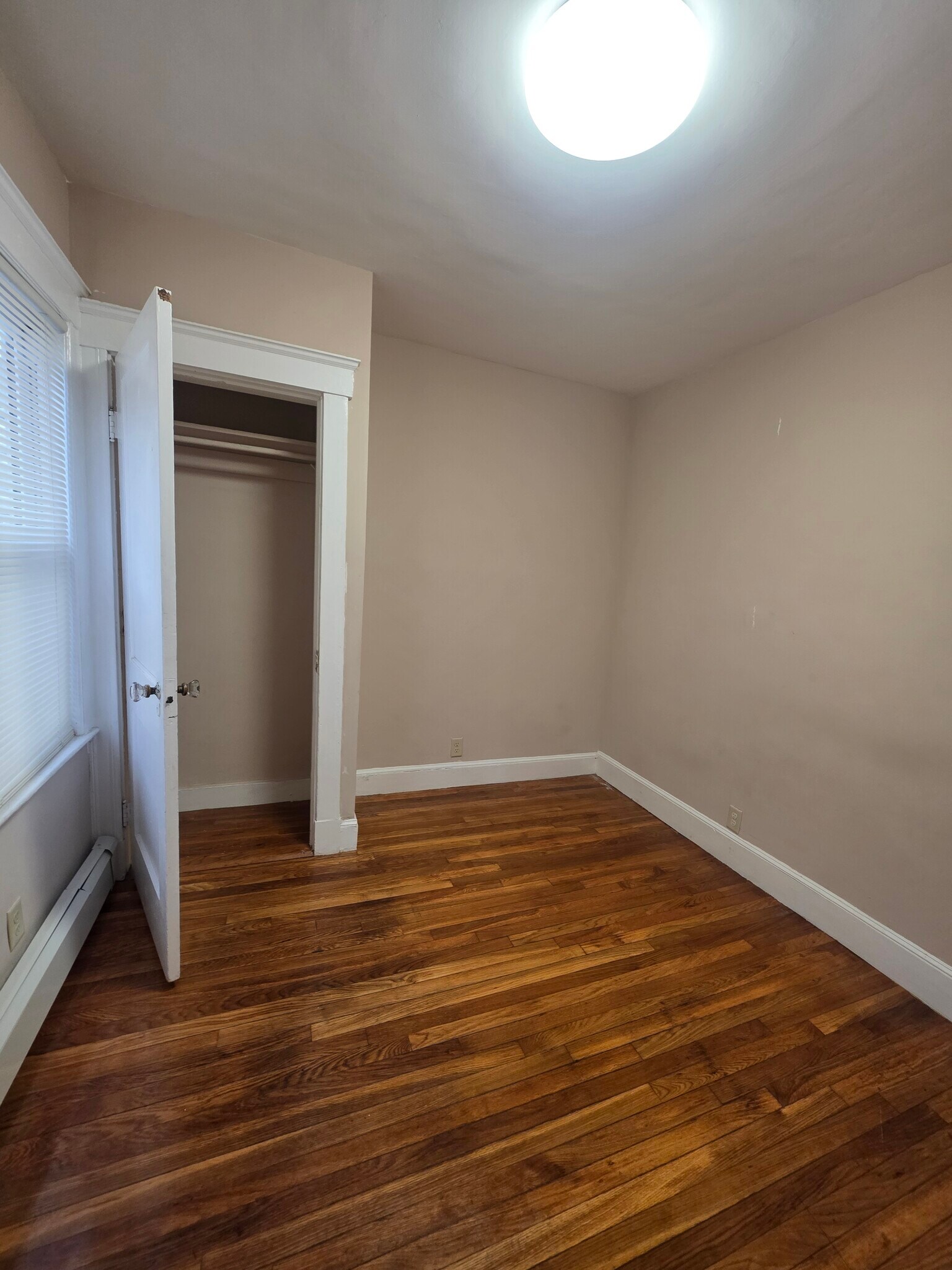 Building Photo - 14 Vera St