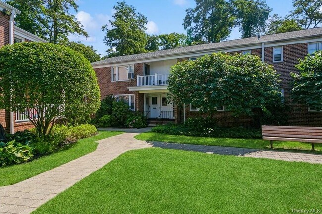 Building Photo - 45 Carpenter Ave