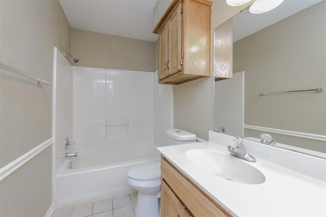 Building Photo - 1902 Lee Dr