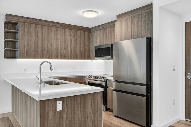 Building Photo - 1500 Rycroft St