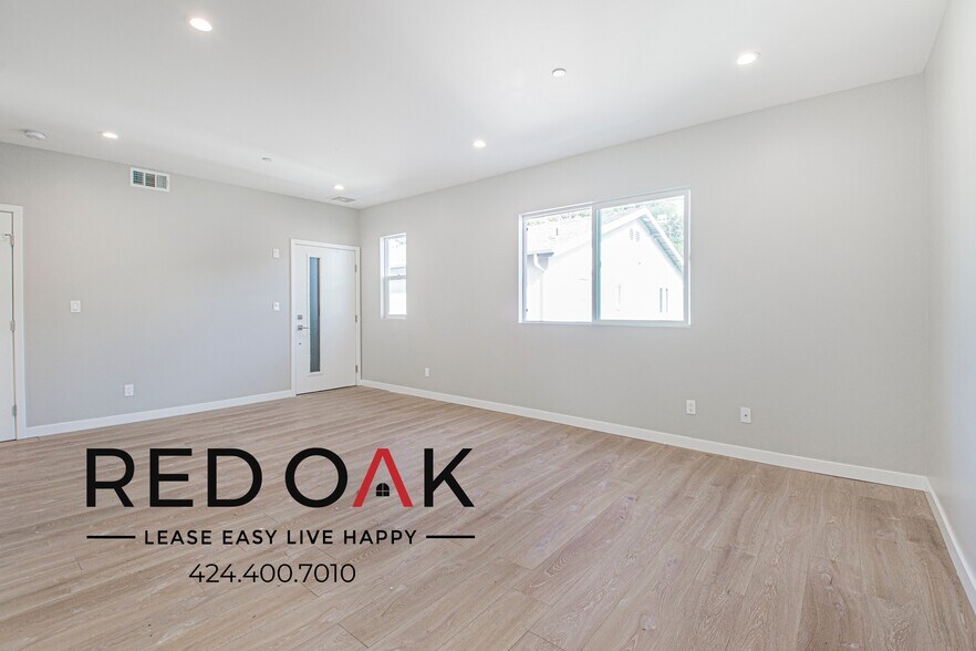 Building Photo - 4506 Esmeralda St