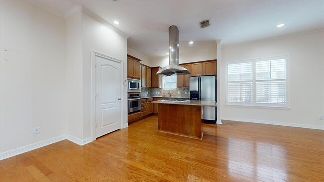 Building Photo - 1502 Birdsall St