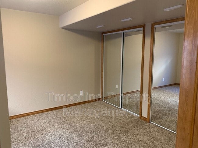 Building Photo - 15581 Lacuna Dr