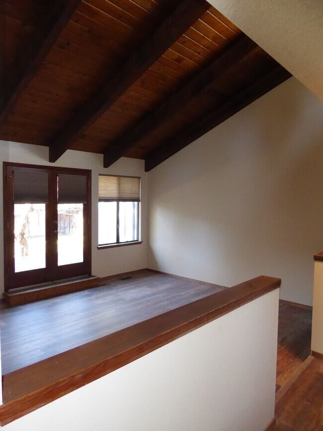 Building Photo - 61591 SE Orion Dr