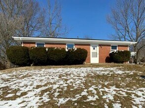 Building Photo - 1512 Shelburn Ct