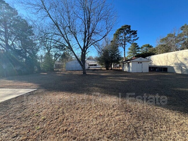 Building Photo - 5313 Hampton Rd