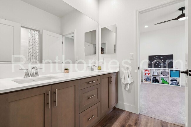 Building Photo - 21743 Deer Grass Dr