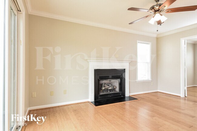 Building Photo - 6033 Old Plank Rd