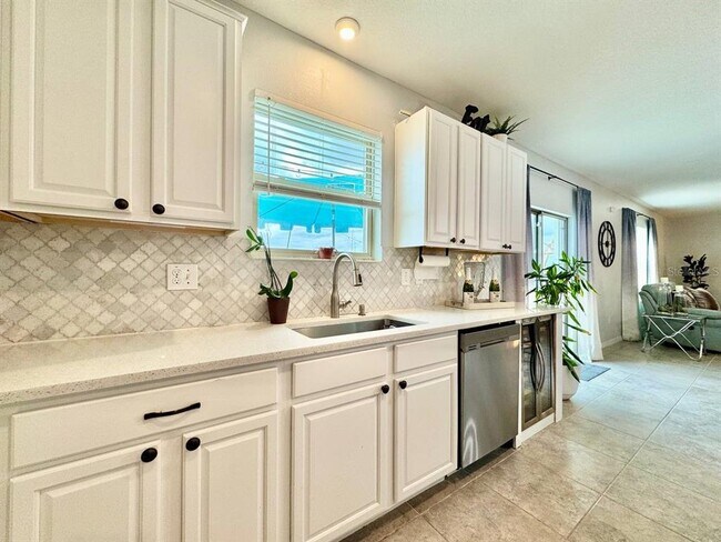 Building Photo - 10509 Carloway Hills Dr