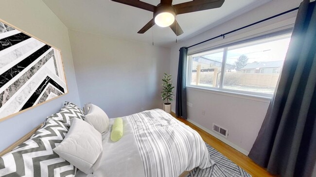 Building Photo - 2698 S Jasmine St