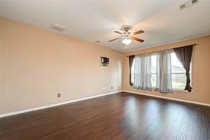 Building Photo - 26619 Richwood Oaks Dr