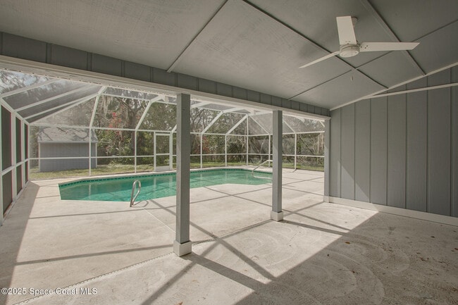 Building Photo - 5492 Wendy Lee Dr