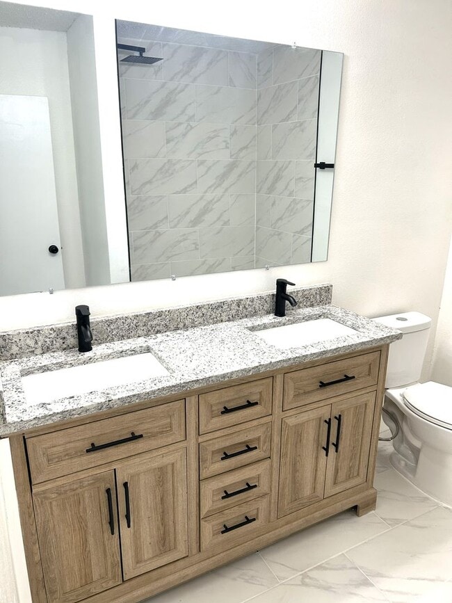 Building Photo - Carrollwood Gables Hideaway